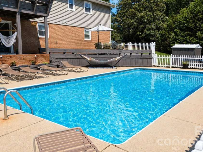 1984 Crestdale Lane, Newton, NC 28658.  MLS# CAR4385955, YatesRealty ID 38127. 