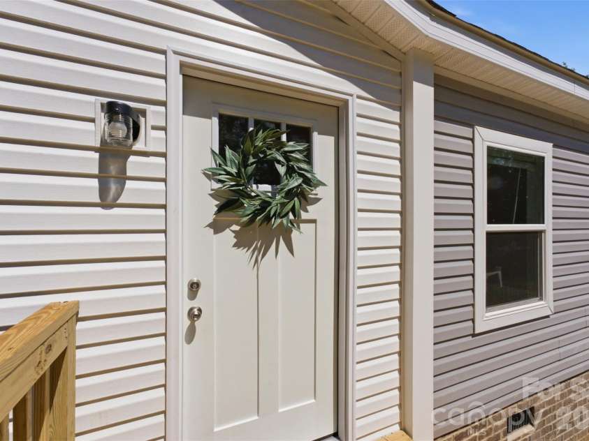 183 Louise Drive, Mooresville, NC 28115.  MLS# CAR4403448, YatesRealty ID 38128. 
