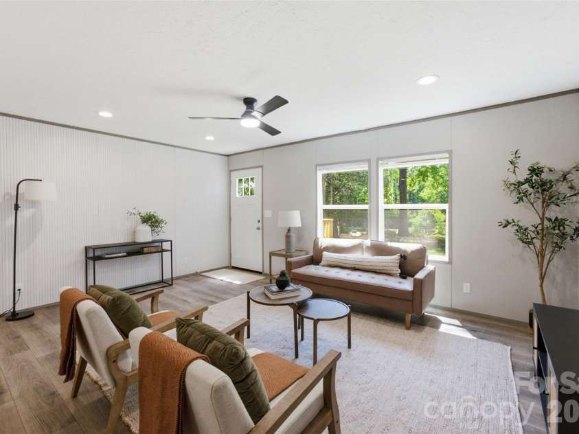 183 Louise Drive, Mooresville, NC 28115.  MLS# CAR4403448, YatesRealty ID 38128. 