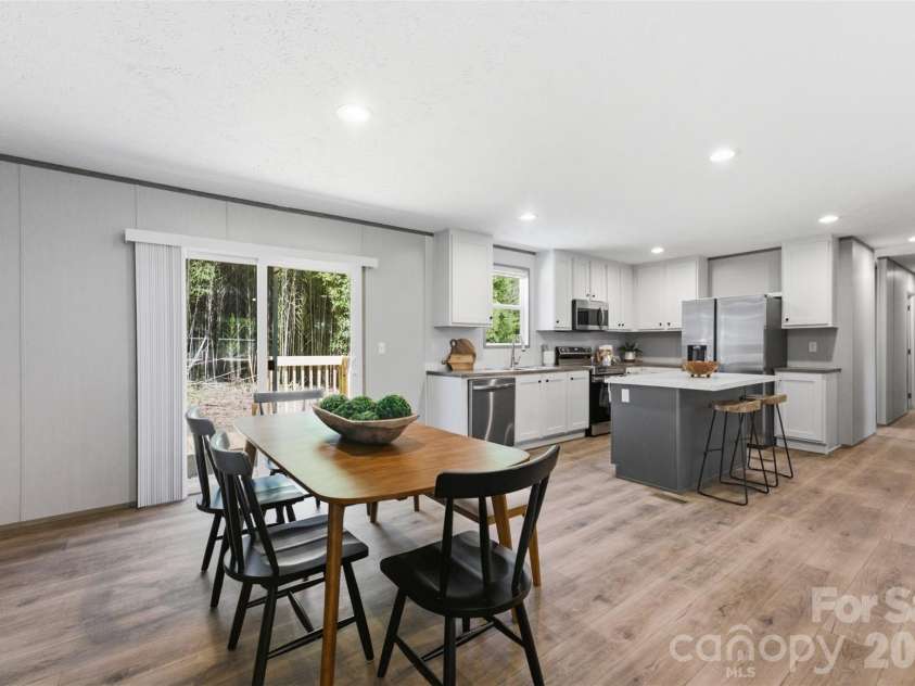 183 Louise Drive, Mooresville, NC 28115.  MLS# CAR4403448, YatesRealty ID 38128. 