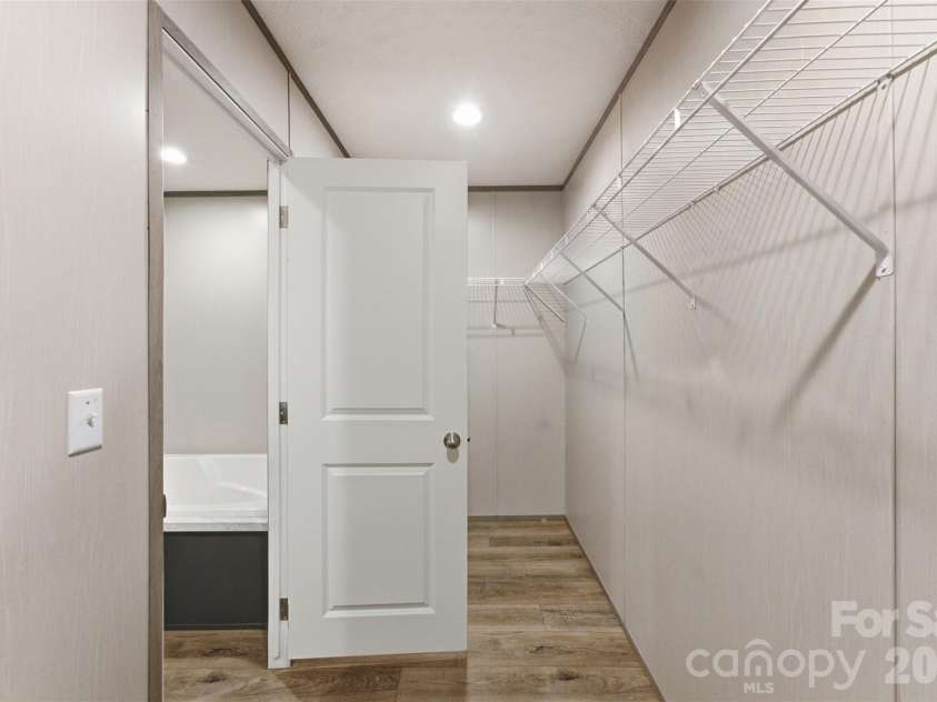 183 Louise Drive, Mooresville, NC 28115.  MLS# CAR4403448, YatesRealty ID 38128. 