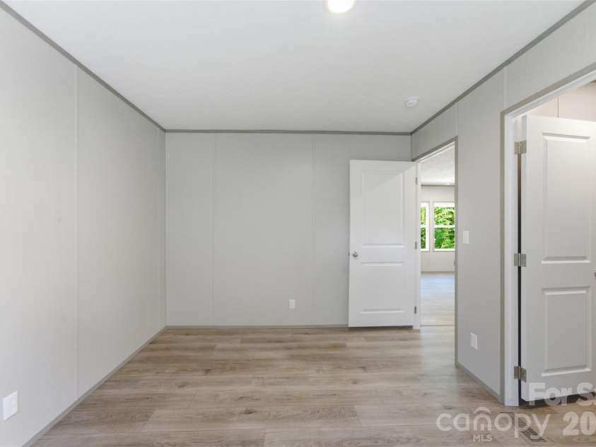 183 Louise Drive, Mooresville, NC 28115.  MLS# CAR4403448, YatesRealty ID 38128. 