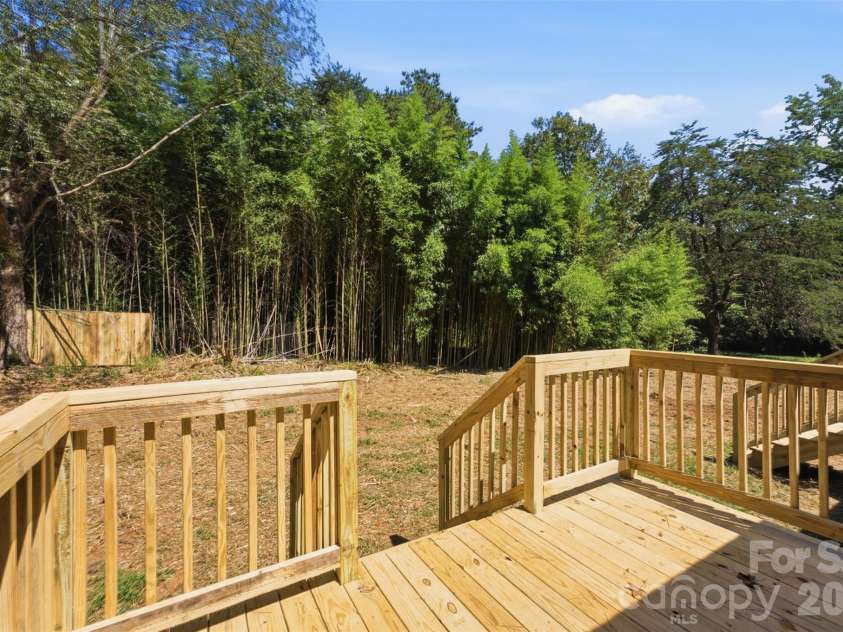 183 Louise Drive, Mooresville, NC 28115.  MLS# CAR4403448, YatesRealty ID 38128. 