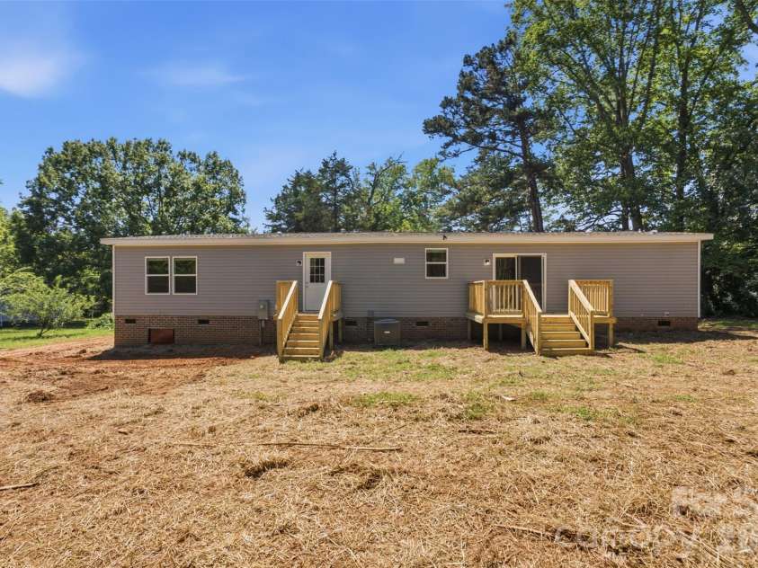 183 Louise Drive, Mooresville, NC 28115.  MLS# CAR4403448, YatesRealty ID 38128. 