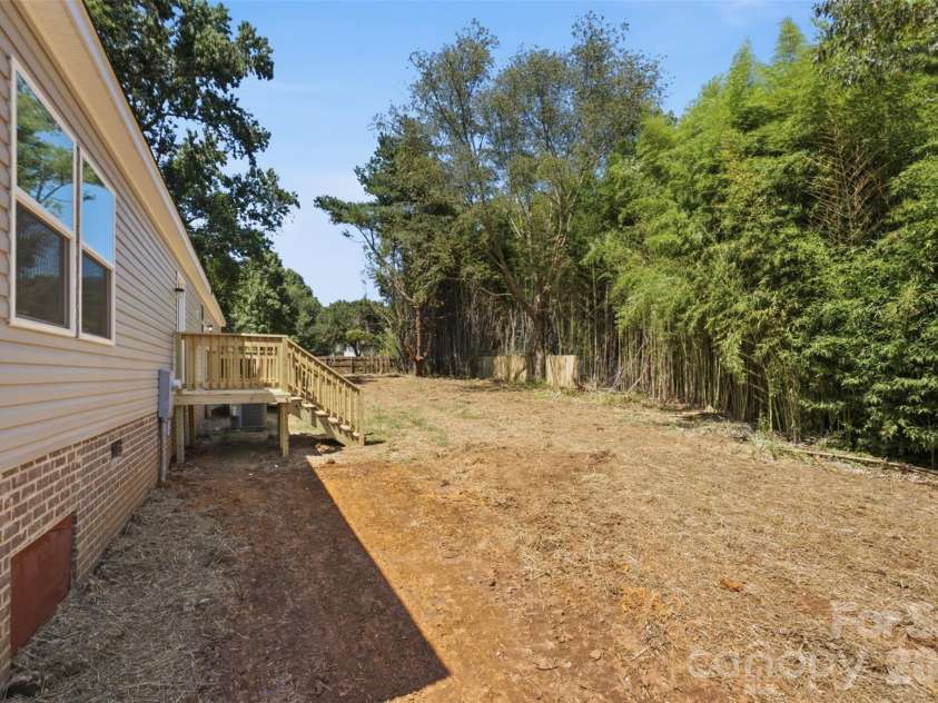 183 Louise Drive, Mooresville, NC 28115.  MLS# CAR4403448, YatesRealty ID 38128. 