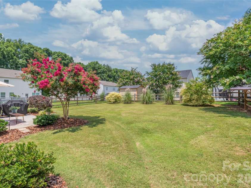 4303 Hampstead Heath Drive, Waxhaw, NC 28173.  MLS# CAR4402437, YatesRealty ID 38129. 