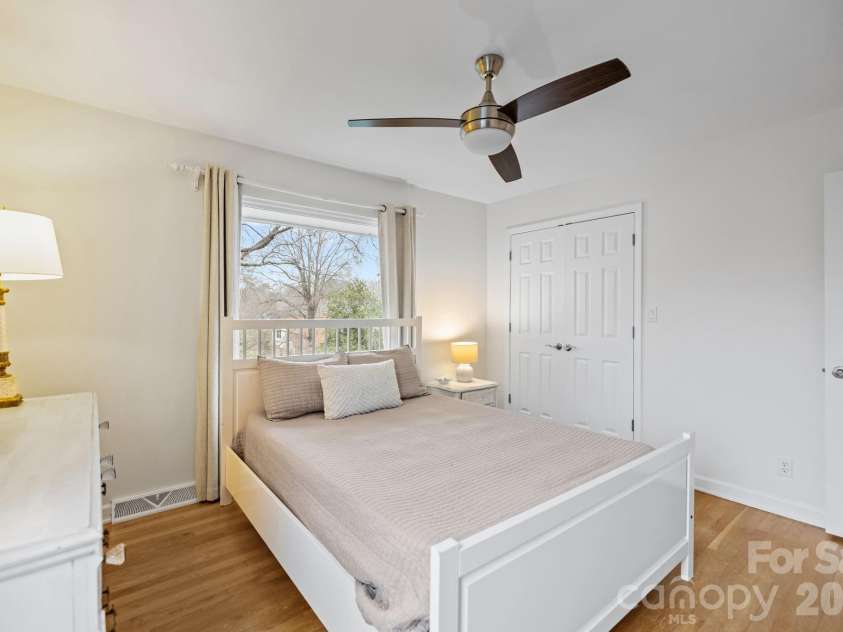 7423 Folger Drive, Charlotte, NC 28226.  MLS# CAR4353978, YatesRealty ID 3813. 