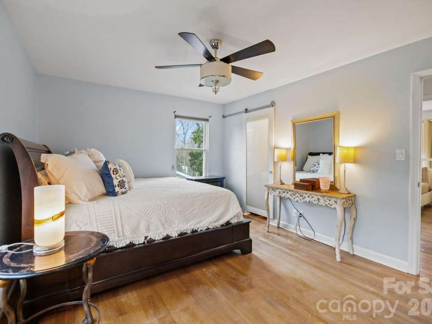 7423 Folger Drive, Charlotte, NC 28226.  MLS# CAR4353978, YatesRealty ID 3813. 