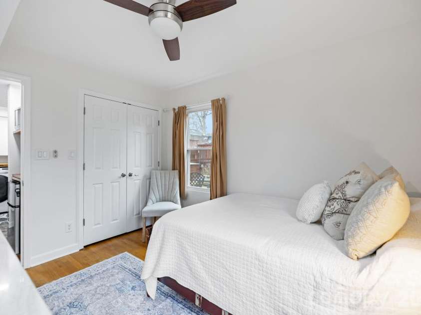 7423 Folger Drive, Charlotte, NC 28226.  MLS# CAR4353978, YatesRealty ID 3813. 