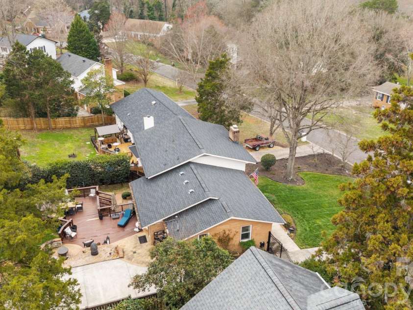 7423 Folger Drive, Charlotte, NC 28226.  MLS# CAR4353978, YatesRealty ID 3813. 