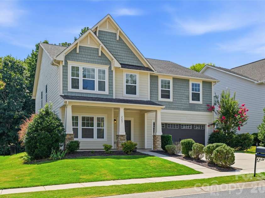 2207 Bluebell Way, Tega Cay, SC 29708.  MLS# CAR4392777, YatesRealty ID 38130. 