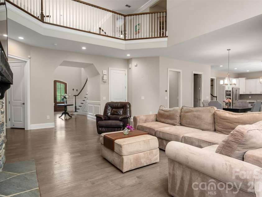 4013 Flowering Peach Road, Waxhaw, NC 28173.  MLS# CAR4402852, YatesRealty ID 38131. 