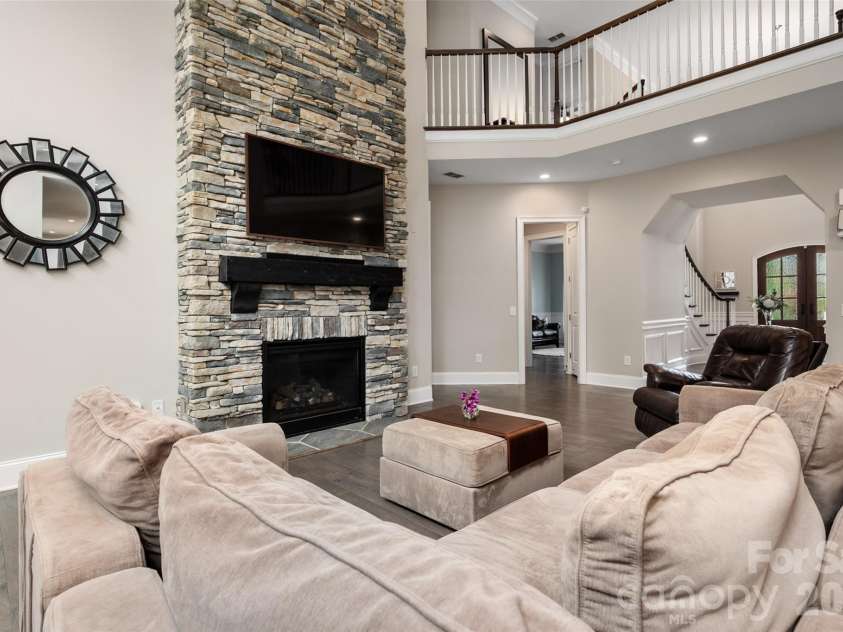 4013 Flowering Peach Road, Waxhaw, NC 28173.  MLS# CAR4402852, YatesRealty ID 38131. 