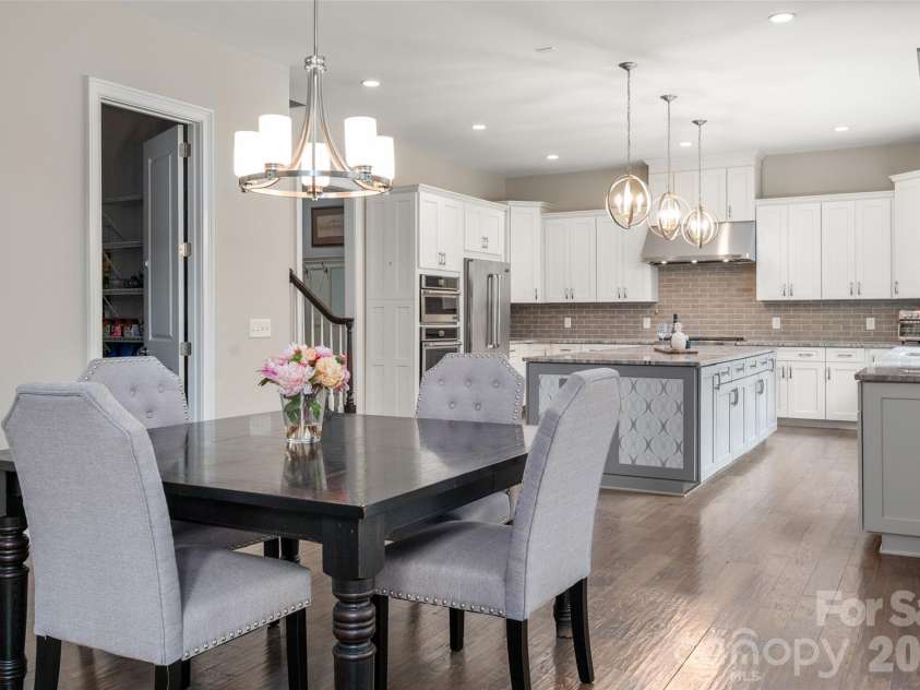 4013 Flowering Peach Road, Waxhaw, NC 28173.  MLS# CAR4402852, YatesRealty ID 38131. 