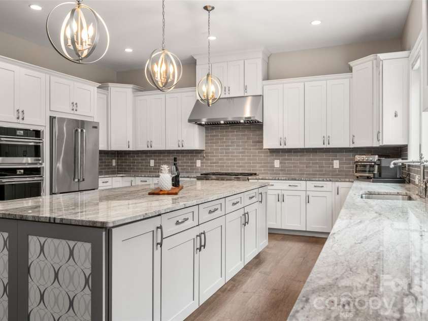 4013 Flowering Peach Road, Waxhaw, NC 28173.  MLS# CAR4402852, YatesRealty ID 38131. 