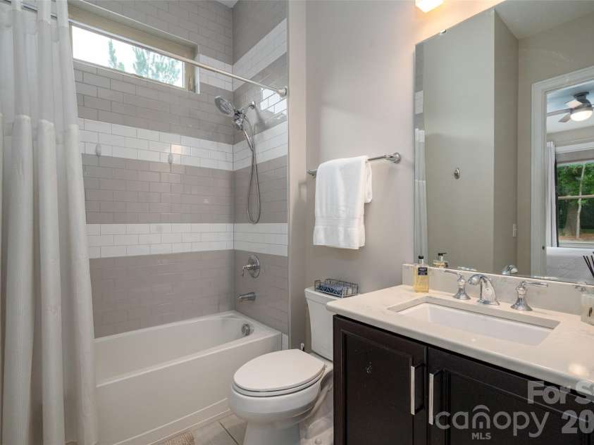 4013 Flowering Peach Road, Waxhaw, NC 28173.  MLS# CAR4402852, YatesRealty ID 38131. 