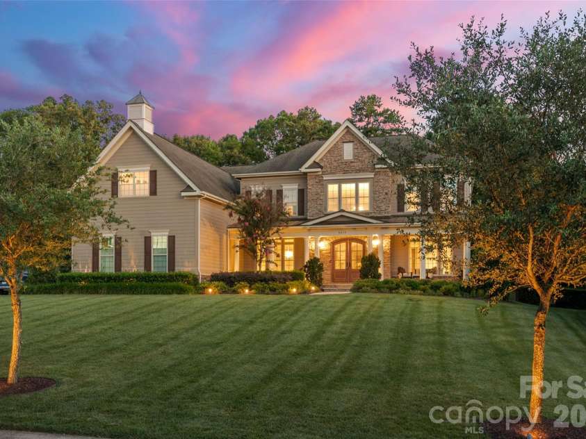 4013 Flowering Peach Road, Waxhaw, NC 28173.  MLS# CAR4402852, YatesRealty ID 38131. 
