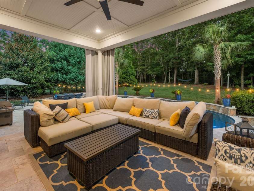 4013 Flowering Peach Road, Waxhaw, NC 28173.  MLS# CAR4402852, YatesRealty ID 38131. 