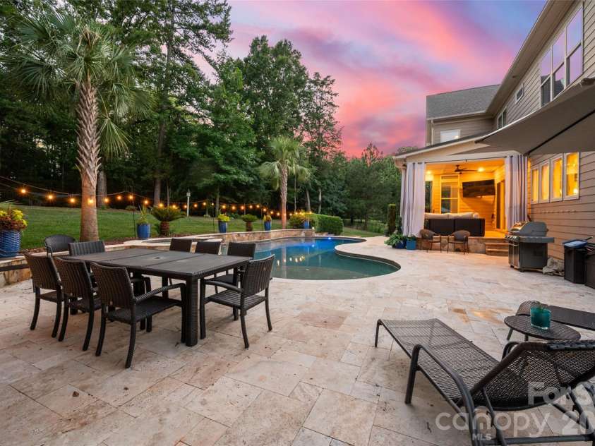 4013 Flowering Peach Road, Waxhaw, NC 28173.  MLS# CAR4402852, YatesRealty ID 38131. 