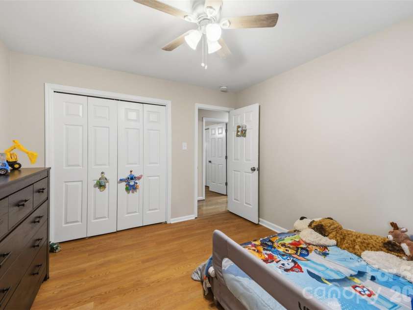 5381 Woodside Drive, Rock Hill, SC 29732.  MLS# CAR4398063, YatesRealty ID 38132. Upper Level 3rd Bedroom