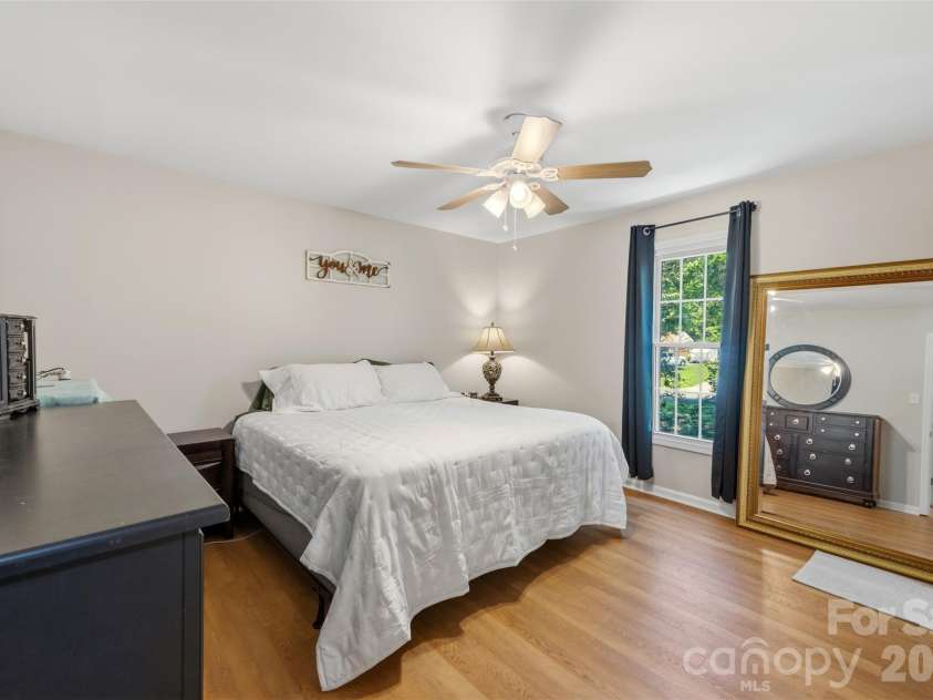 5381 Woodside Drive, Rock Hill, SC 29732.  MLS# CAR4398063, YatesRealty ID 38132. Upper Level Primary