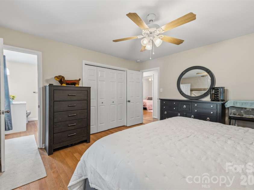 5381 Woodside Drive, Rock Hill, SC 29732.  MLS# CAR4398063, YatesRealty ID 38132. Upper Level Primary