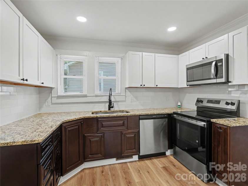 209 Caldwell Street, Kannapolis, NC 28083.  MLS# CAR4396589, YatesRealty ID 38133. 