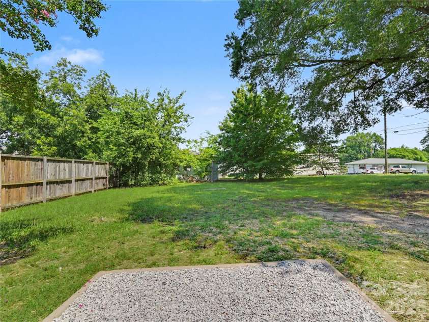 209 Caldwell Street, Kannapolis, NC 28083.  MLS# CAR4396589, YatesRealty ID 38133. 