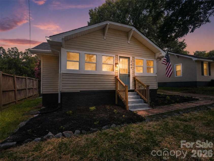 209 Caldwell Street, Kannapolis, NC 28083.  MLS# CAR4396589, YatesRealty ID 38133. 