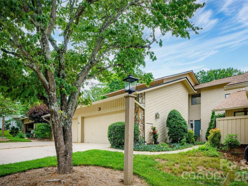 106 Deerlake Drive, Asheville, NC 28803.  MLS# CAR4403327, YatesRealty ID 38136. Front Elevation