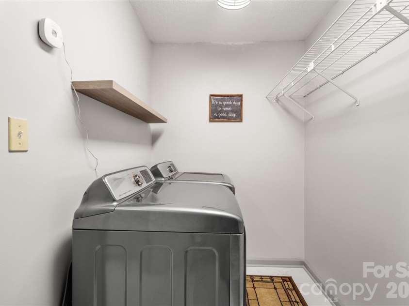 106 Deerlake Drive, Asheville, NC 28803.  MLS# CAR4403327, YatesRealty ID 38136. Laundry Room