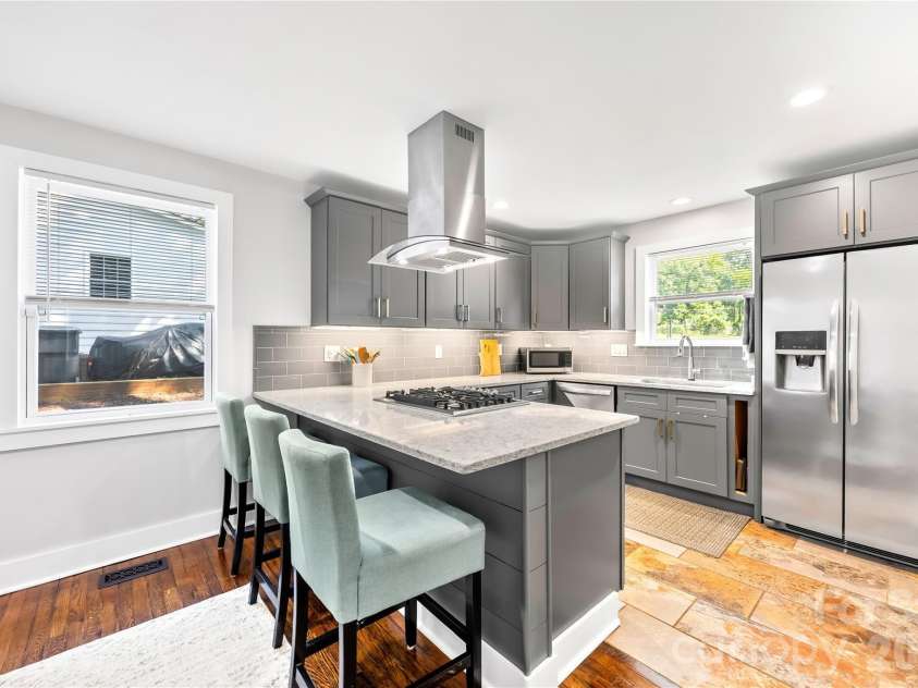 1120 Meadow Lane, Charlotte, NC 28205.  MLS# CAR4397732, YatesRealty ID 38138. 