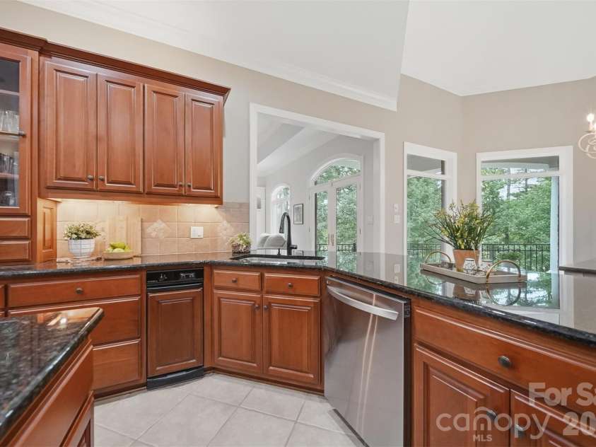 3745 Pinecrest Drive, Hickory, NC 28601.  MLS# CAR4403164, YatesRealty ID 38139. 