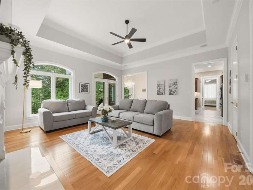 3745 Pinecrest Drive, Hickory, NC 28601.  MLS# CAR4403164, YatesRealty ID 38139. Living room on main level.  Tray ceiling