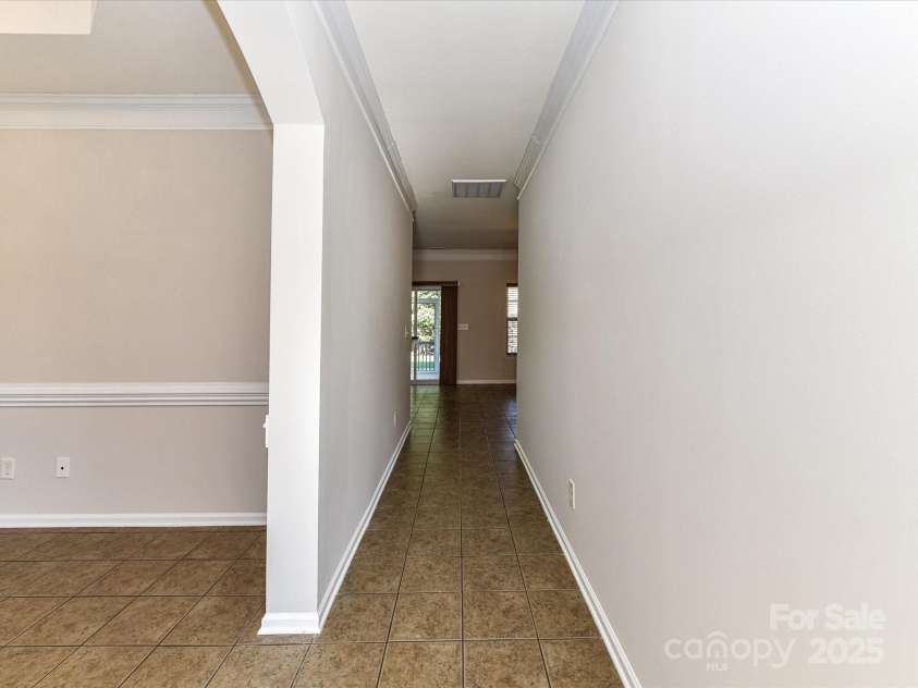 15506 Lakepoint Forest Drive, Charlotte, NC 28278.  MLS# CAR4240966, YatesRealty ID 3814. 