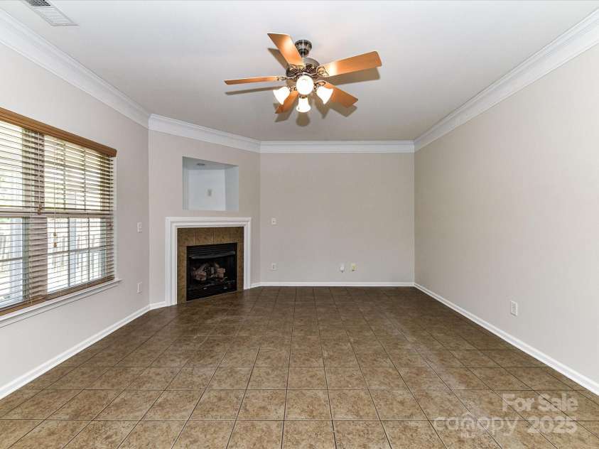 15506 Lakepoint Forest Drive, Charlotte, NC 28278.  MLS# CAR4240966, YatesRealty ID 3814. 