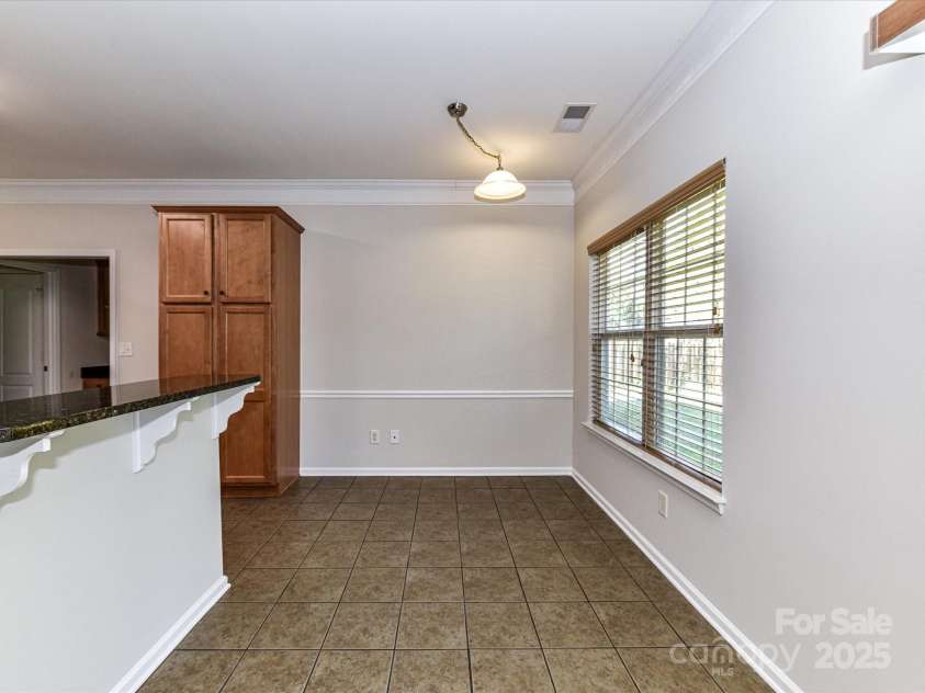 15506 Lakepoint Forest Drive, Charlotte, NC 28278.  MLS# CAR4240966, YatesRealty ID 3814. 