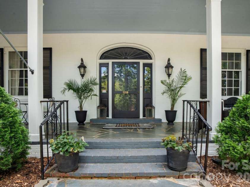 1208 Franklin Street, Monroe, NC 28112.  MLS# CAR4403493, YatesRealty ID 38140. 