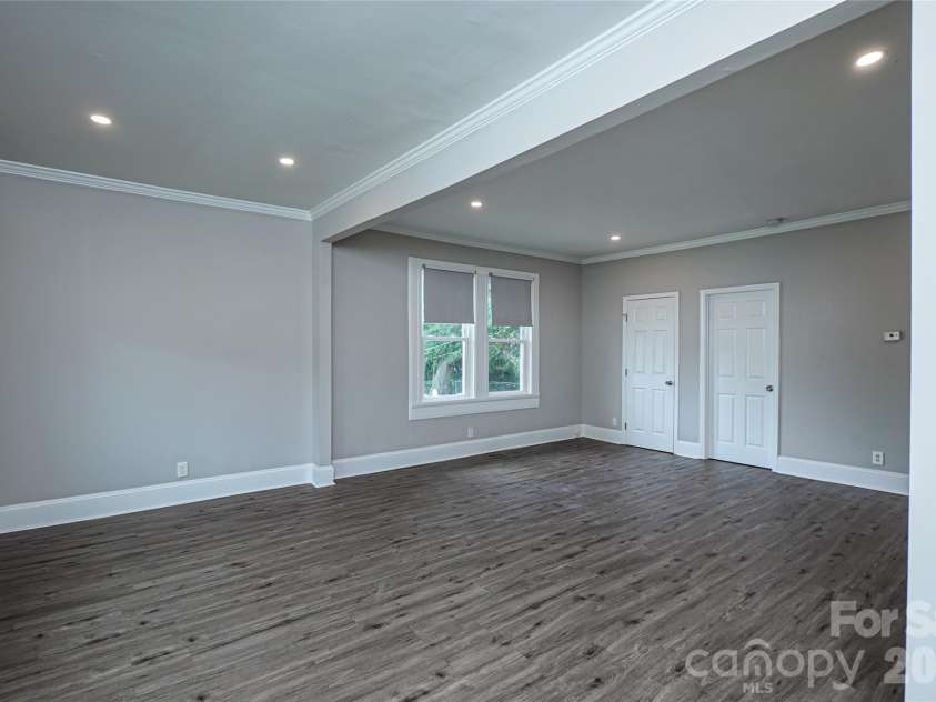 1113 5th Avenue, Gastonia, NC 28052.  MLS# CAR4404540, YatesRealty ID 38141. 