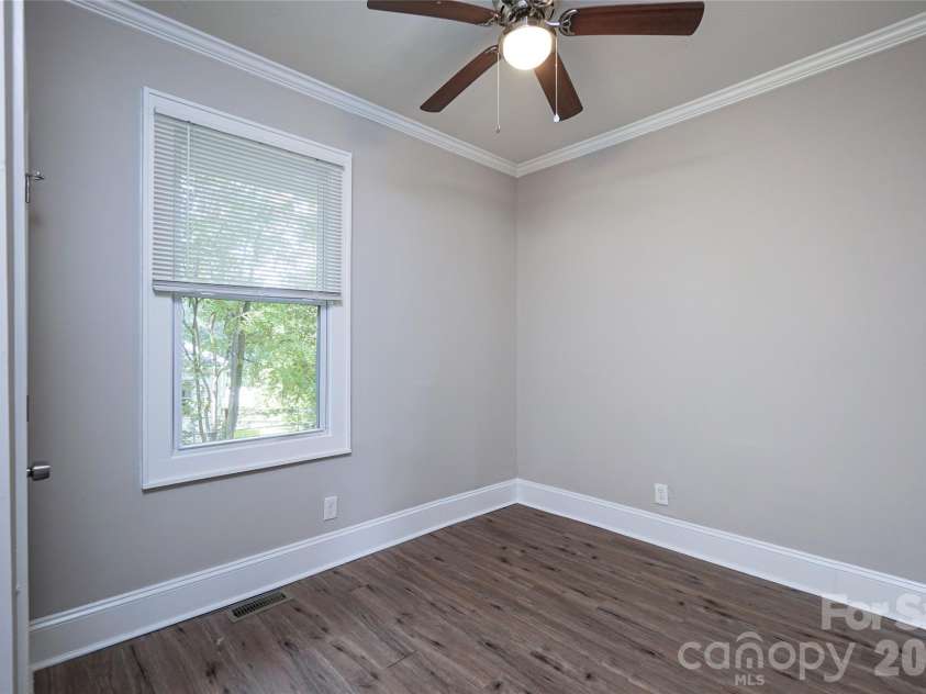 1113 5th Avenue, Gastonia, NC 28052.  MLS# CAR4404540, YatesRealty ID 38141. 