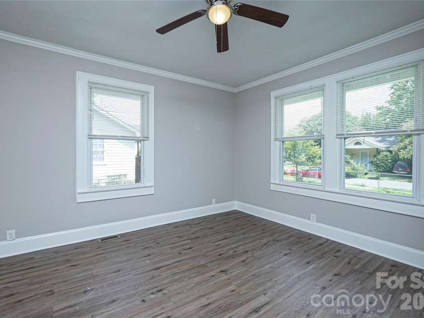 1113 5th Avenue, Gastonia, NC 28052.  MLS# CAR4404540, YatesRealty ID 38141. 