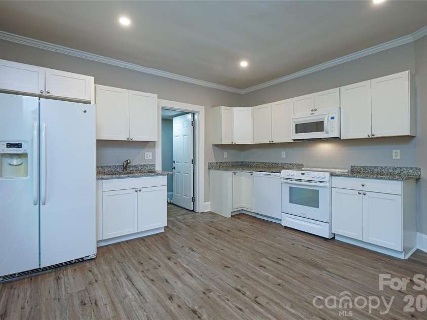 1113 5th Avenue, Gastonia, NC 28052.  MLS# CAR4404540, YatesRealty ID 38141. 