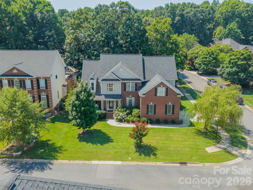 20400 Marblehead Court, Cornelius, NC 28031.  MLS# CAR4405200, YatesRealty ID 38142. 