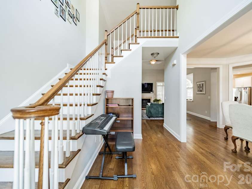 20400 Marblehead Court, Cornelius, NC 28031.  MLS# CAR4405200, YatesRealty ID 38142. 
