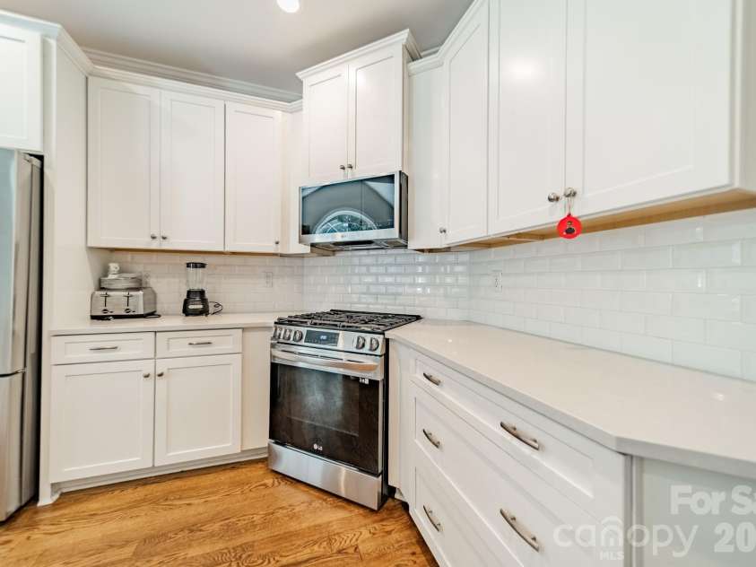 20400 Marblehead Court, Cornelius, NC 28031.  MLS# CAR4405200, YatesRealty ID 38142. 