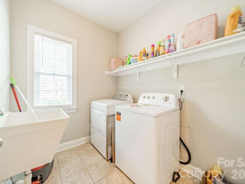 20400 Marblehead Court, Cornelius, NC 28031.  MLS# CAR4405200, YatesRealty ID 38142. 