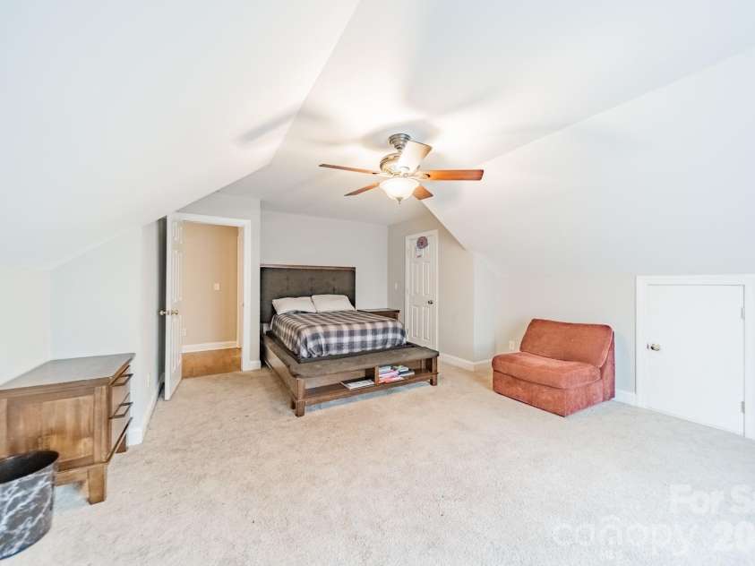 20400 Marblehead Court, Cornelius, NC 28031.  MLS# CAR4405200, YatesRealty ID 38142. 