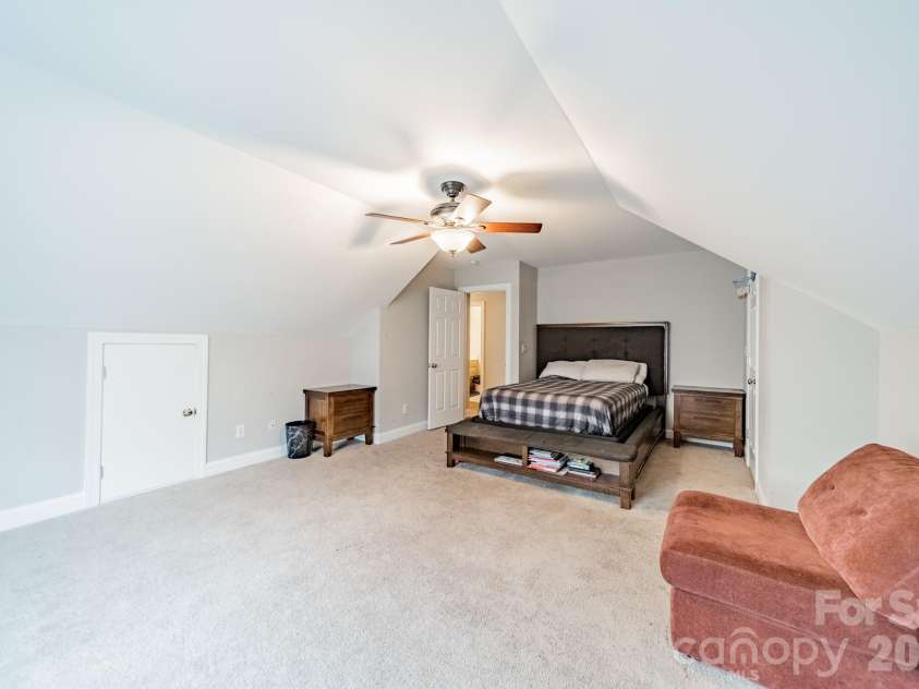 20400 Marblehead Court, Cornelius, NC 28031.  MLS# CAR4405200, YatesRealty ID 38142. 