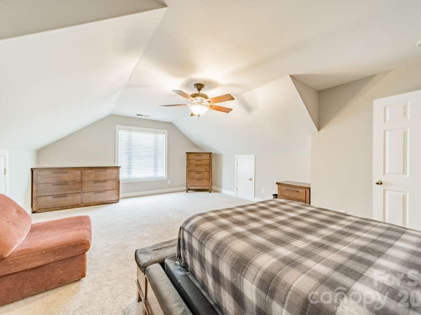 20400 Marblehead Court, Cornelius, NC 28031.  MLS# CAR4405200, YatesRealty ID 38142. 