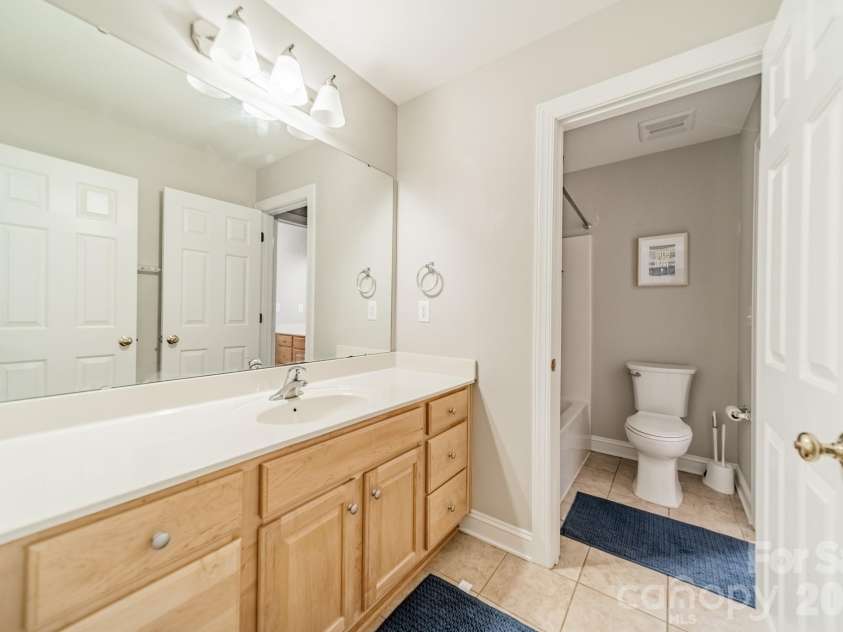 20400 Marblehead Court, Cornelius, NC 28031.  MLS# CAR4405200, YatesRealty ID 38142. 